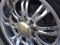 GMC轮圈护盖生锈问题，各位是怎么解决的呢？