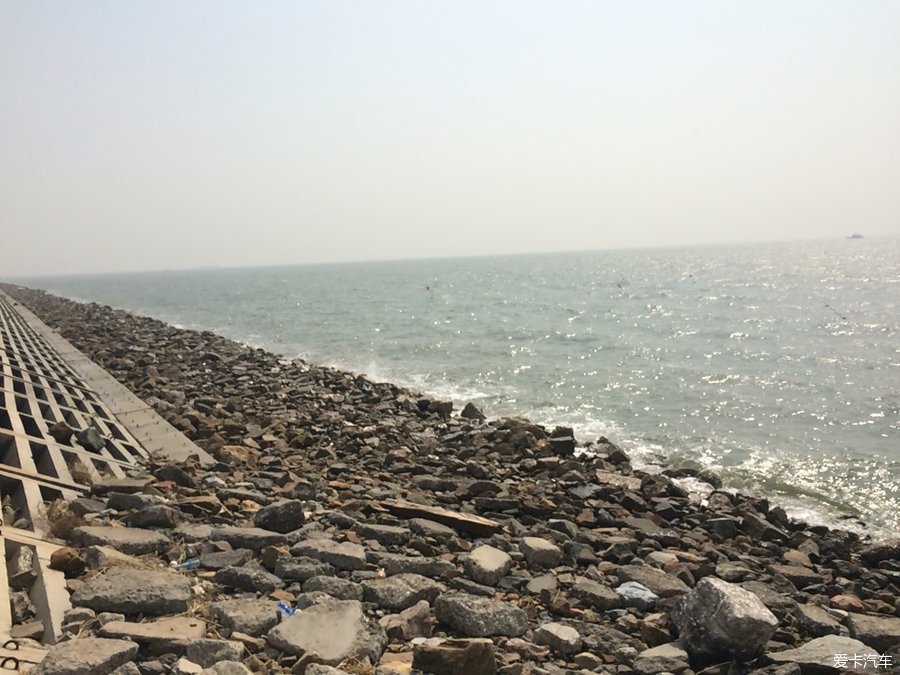 在天津南港感受一下填海造田的壮观和渤海湾的