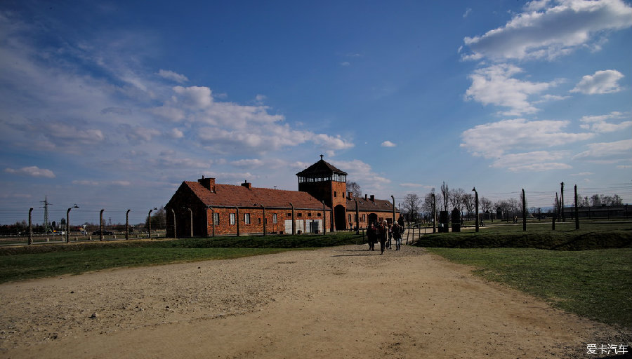 《 波兰奥斯维辛集中营---19世纪的魔窟 》(图片