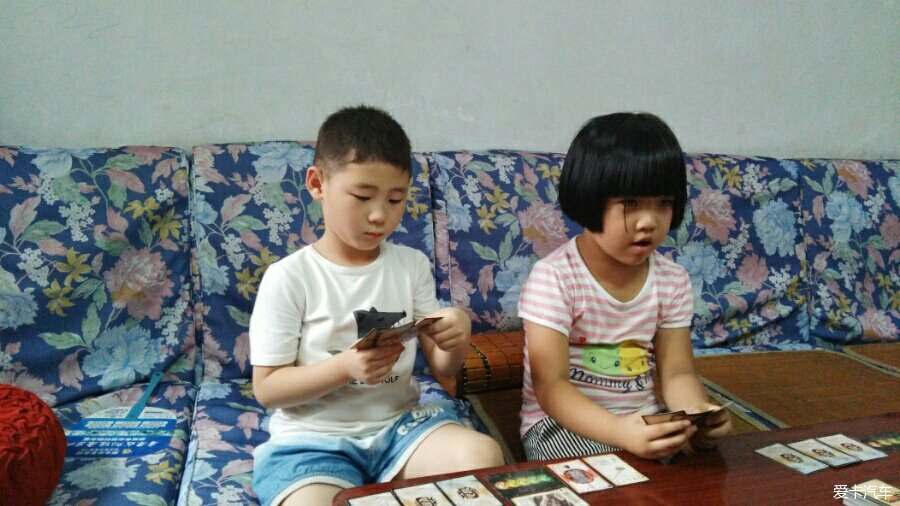 孩子们开心玩扑克_逸动论坛_长安论坛_XCAR