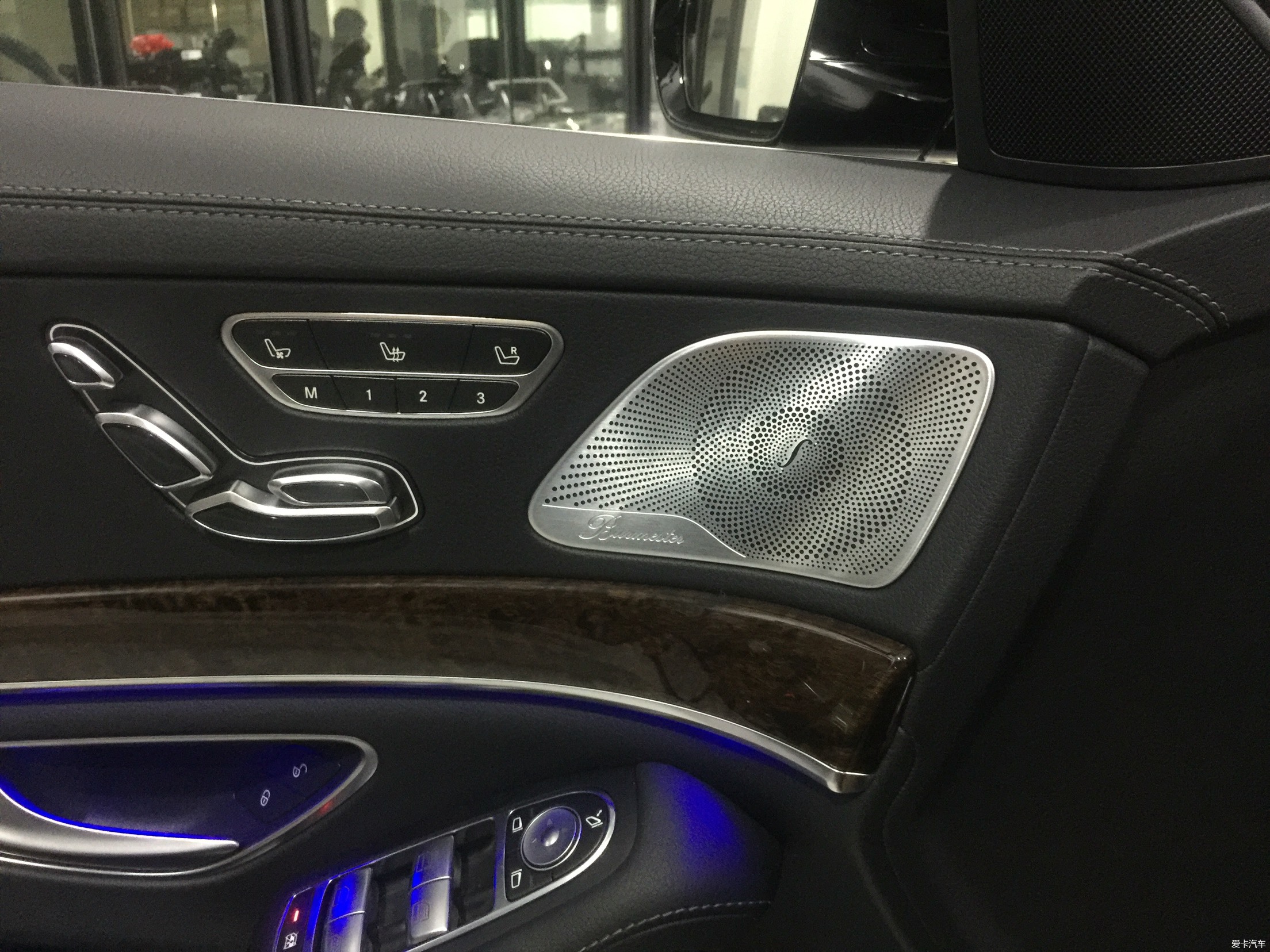 奔驰S320升级全套柏林之声音响，补充上后两门舒适进入!_奔驰S级论坛_奔驰论坛_XCAR 爱卡汽车俱乐部