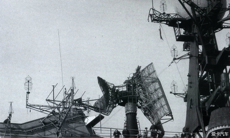 【老照片：曾经无限风光的苏联海军基辅号航母……】