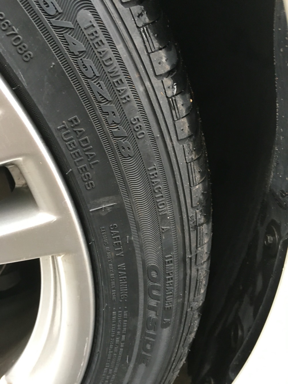 > 拜托3系垃圾防爆胎,耐克森au5装车.好用,舒适,安静.