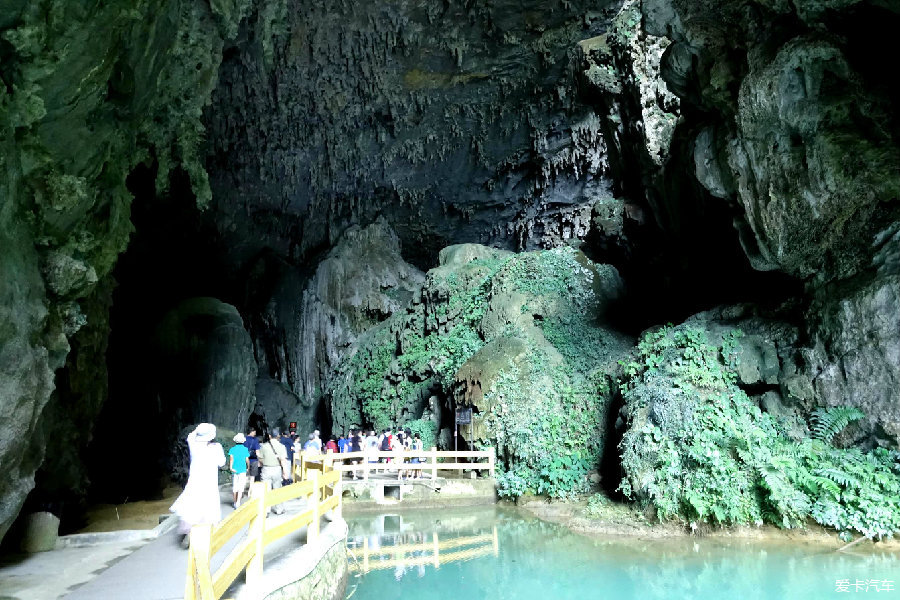 广西巴马百魔洞