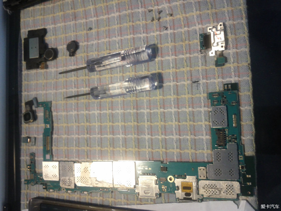 手机pad屏幕碎了怎么处理?三星t705c修复