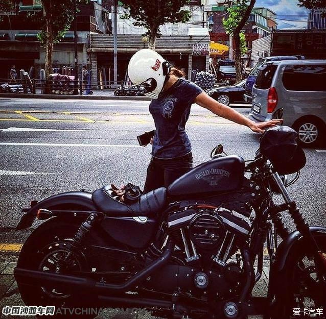 【图】今天发福利···看看骑哈雷的女生_1_四驱联盟