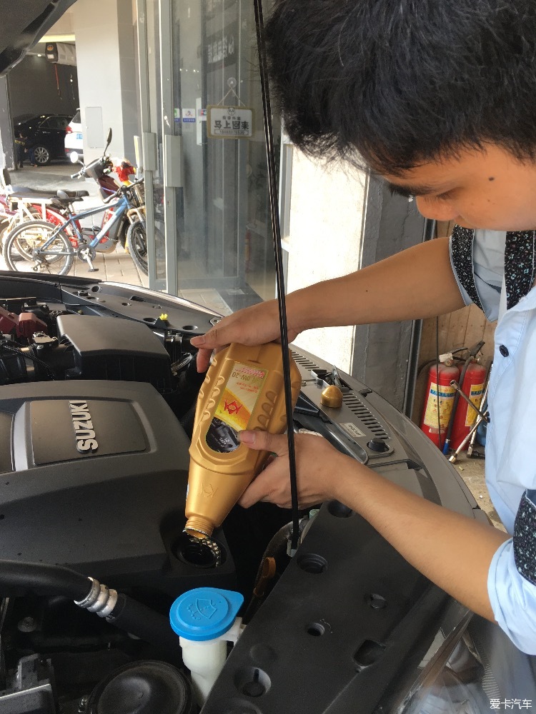 老司机问机油:一般多长时间必须换?在跑得不多