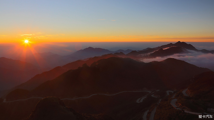 > 【广东第一峰】感受广东之巅的星空,云海,日出