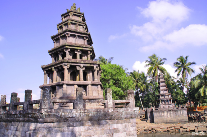 其精美的古代建筑工艺有着极高历史价值,塔身上丰富多彩的装饰文化