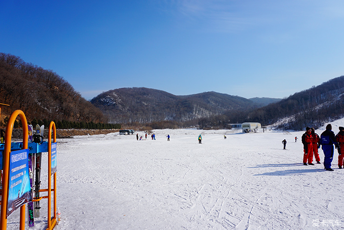 新春去滑雪