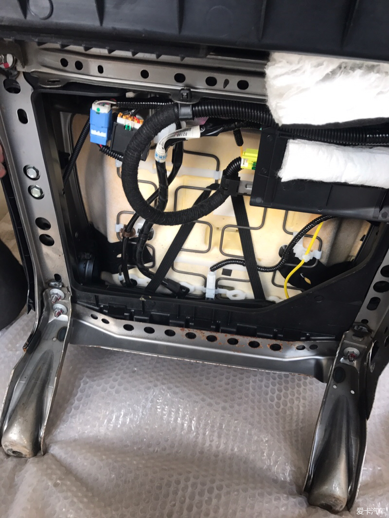 普拉多霸道3.5txl改装埃尔法前排座椅，史上最详细作业！