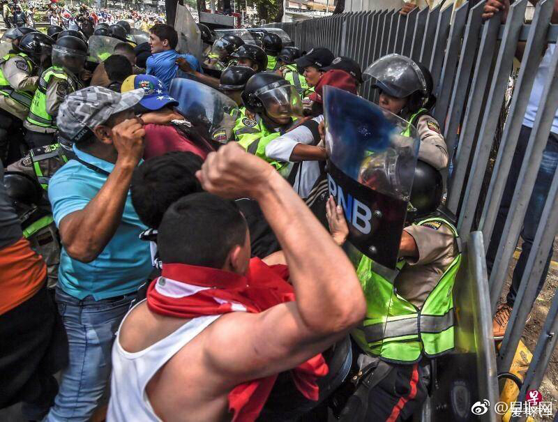 委内瑞拉持续动荡 示威者要求撤换最高法院法
