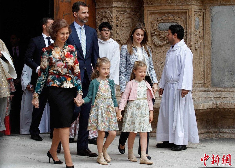 西班牙王室庆祝小公主首次圣餐礼_第3页_奔腾