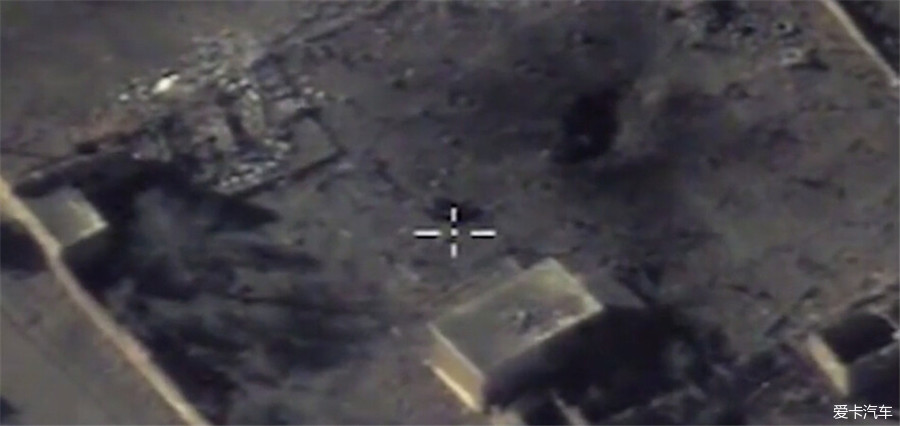 俄军方公布图-22M3战略轰炸机和潜艇打击IS画面