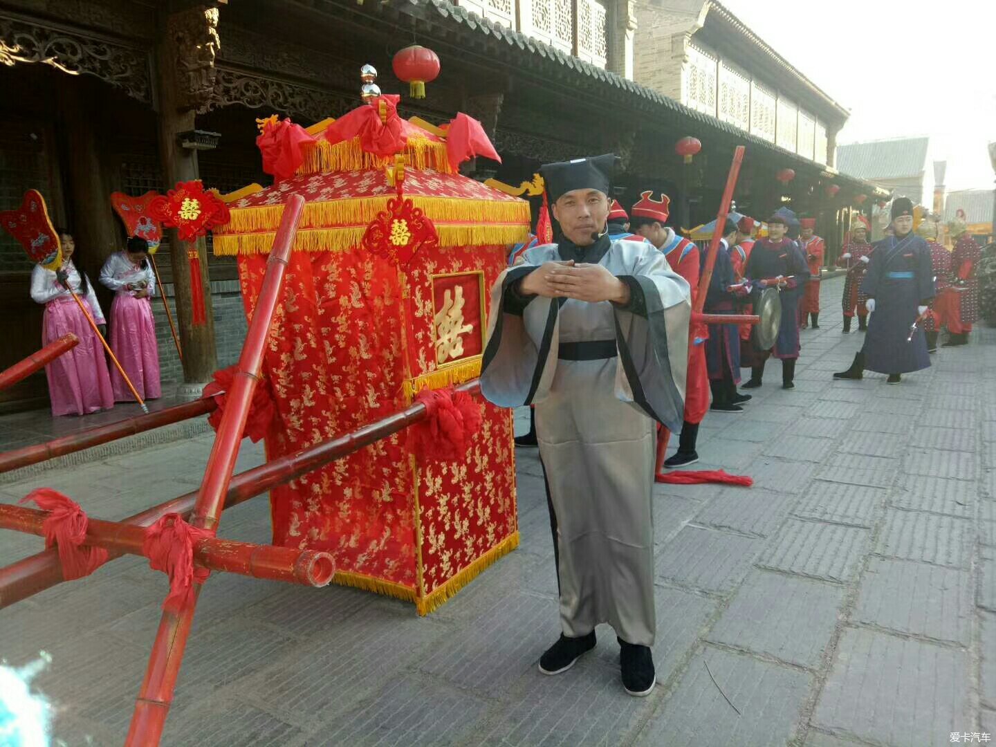 结婚人口_新广州人 新婚夫妇同游新广州(2)