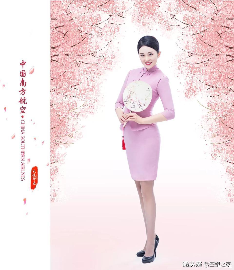 > 南方航空空姐:清雅旗袍秀,浓郁中国风