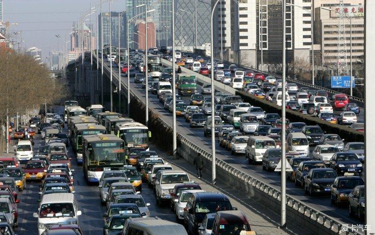 5月1日起实施 北京市停车收费新规发布
