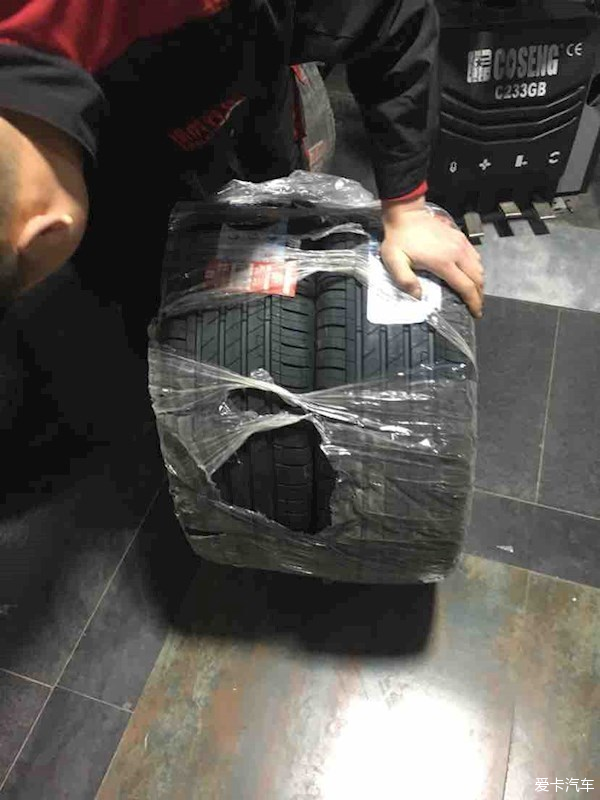 迟到了n久的换胎作业