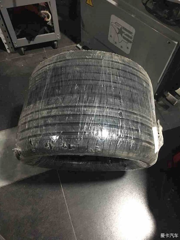迟到了n久的换胎作业