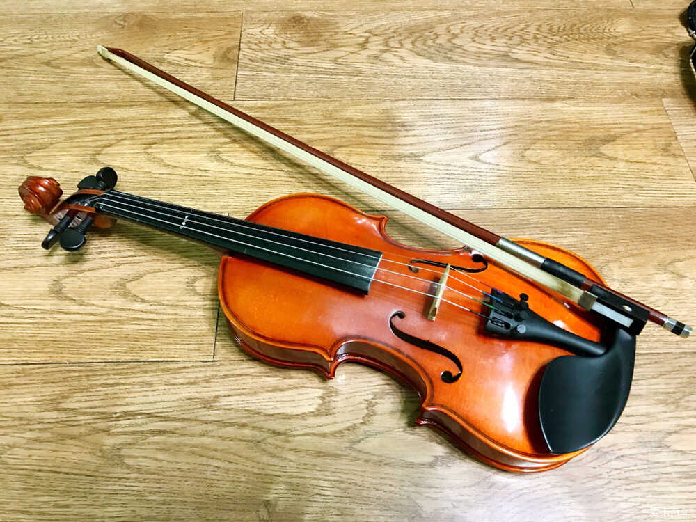 出四分之一的小提琴,适合刚学小提琴的小朋友