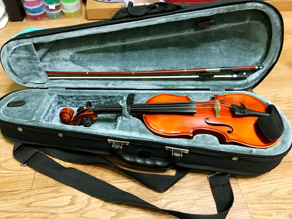出四分之一的小提琴,适合刚学小提琴的小朋友