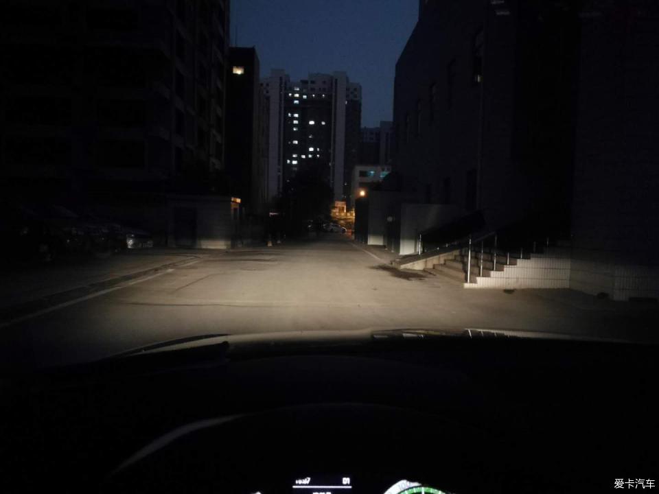 【原装控】斯柯达H7型LED灯泡换装记：实在，够快，够亮，不简单！