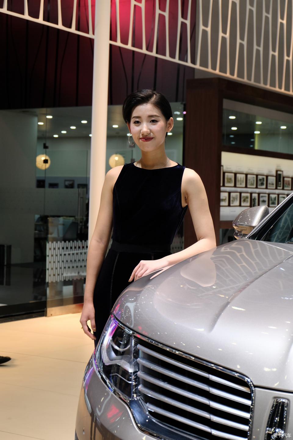 2018郑州国际车展,大量车模照片。