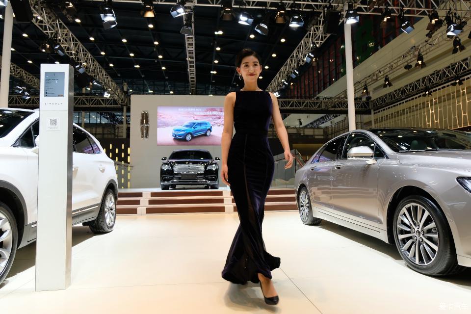 2018郑州国际车展,大量车模照片。