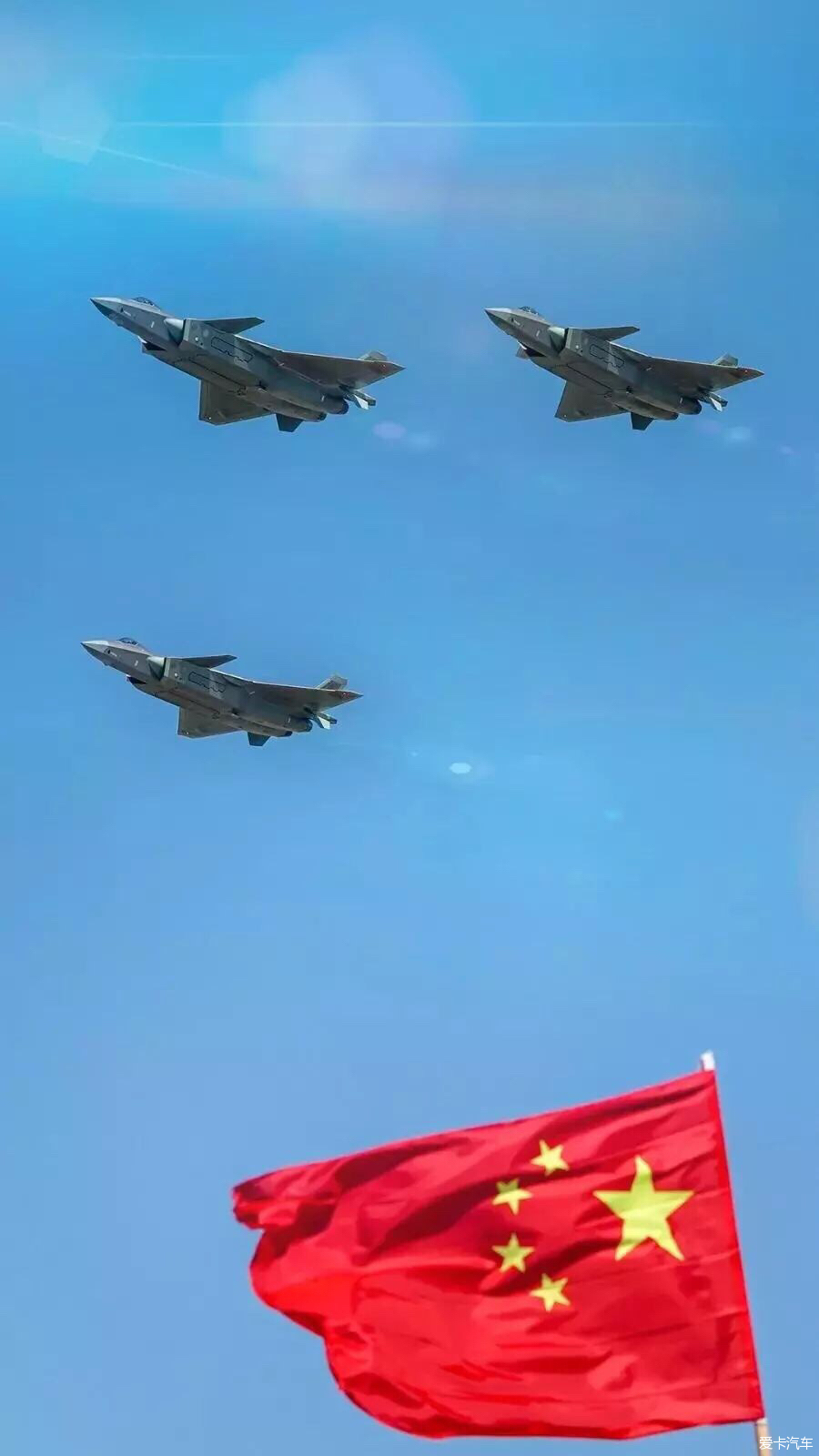今天是11月11日,是空军建军节,祝人民空军生快!