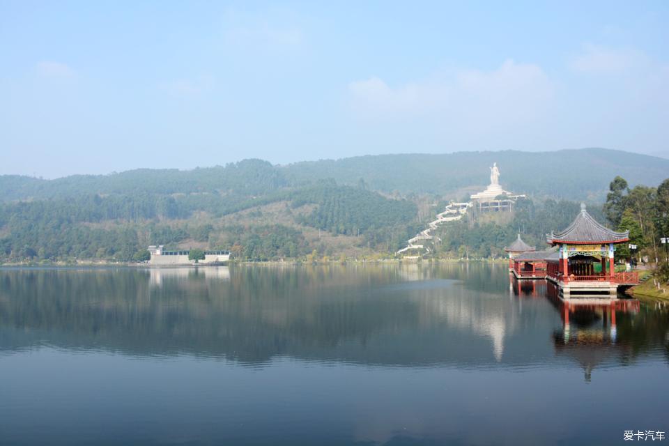 偌大的神女雕像--重庆永川神女湖