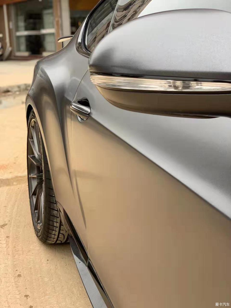 宾利GT4.0改装原厂限量版V8S套件，加持碳纤前唇侧裙后唇尾翼