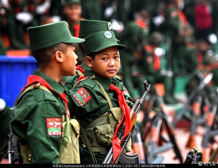 缅甸佤联军建军三十周年 缅中边境举行阅兵式彩排
