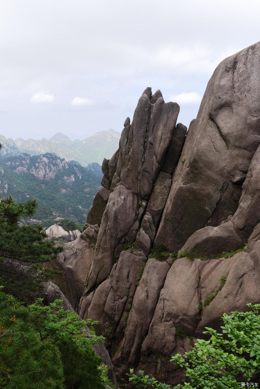 到黄山去观奇山秀景