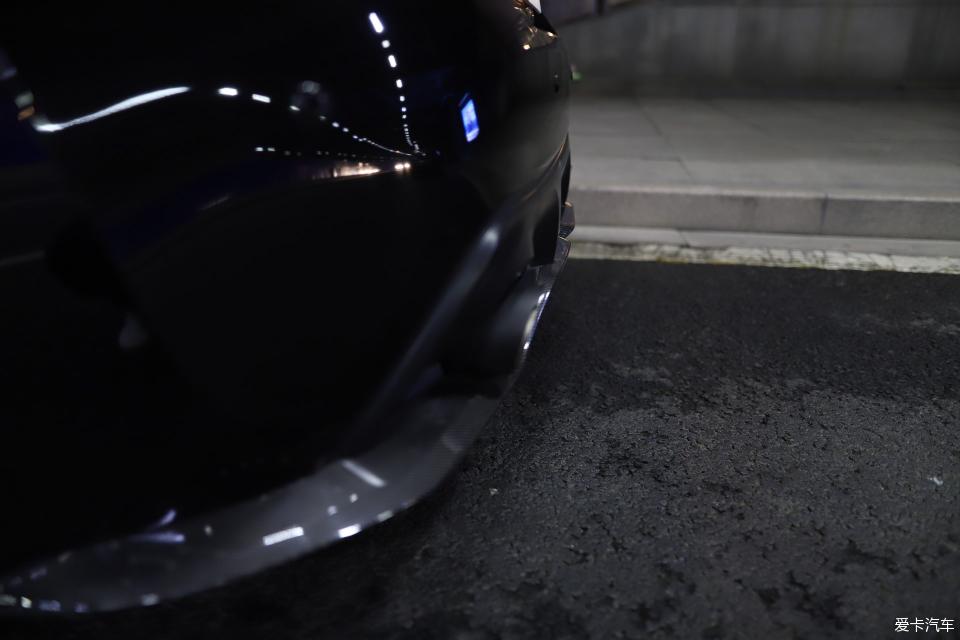 【玩车攻略】夜游者——丰田86身披碳甲，手握快刀的黑武士