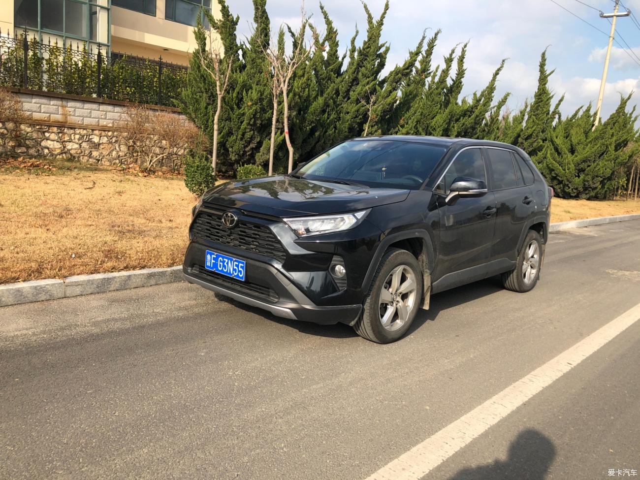 热搜冲顶丰田rav4荣放双擎e发布顺便看看我的爱车