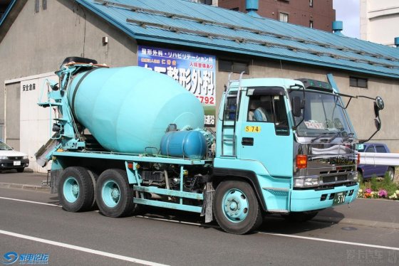 日本的水泥罐车