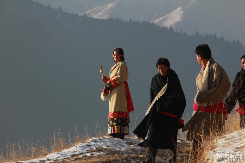 标题:甘南西仓寺亮宝节(2014)