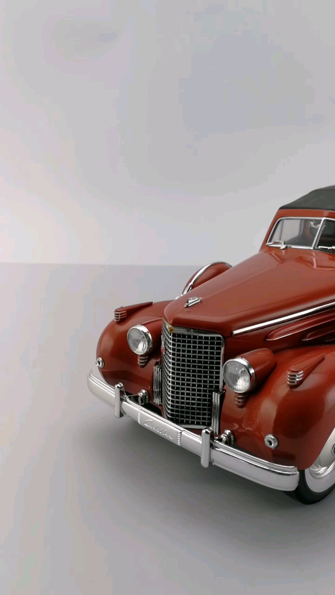 1938凯迪拉克v16豪华轿车,1:18,东晓汽车模型收藏馆藏品.