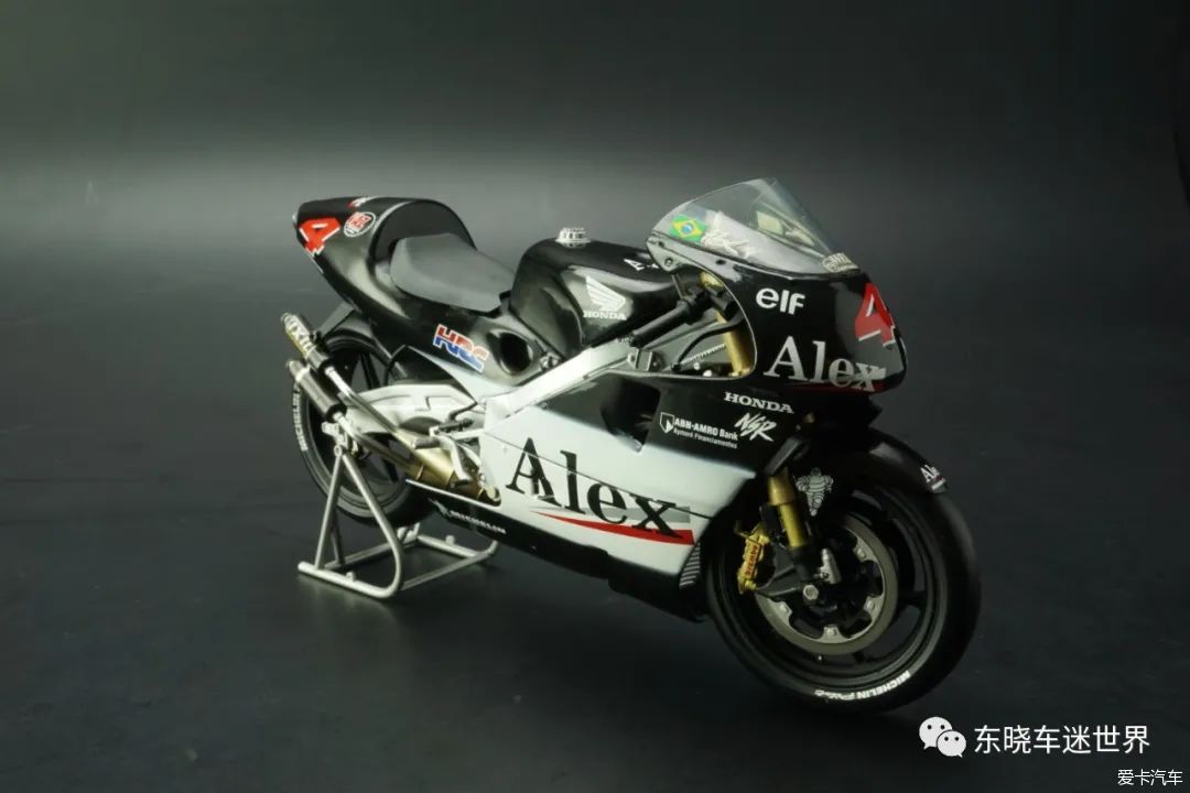 1999本田nsr500四缸wgp赛摩托车