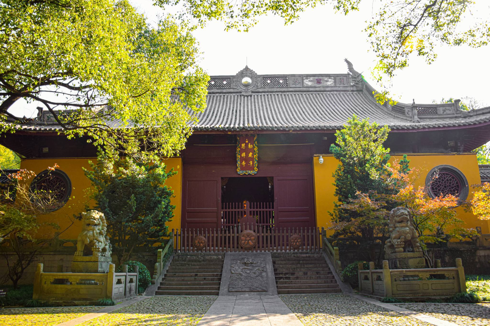 小能手访庙④南屏晚钟洪亮悠扬的净慈禅寺