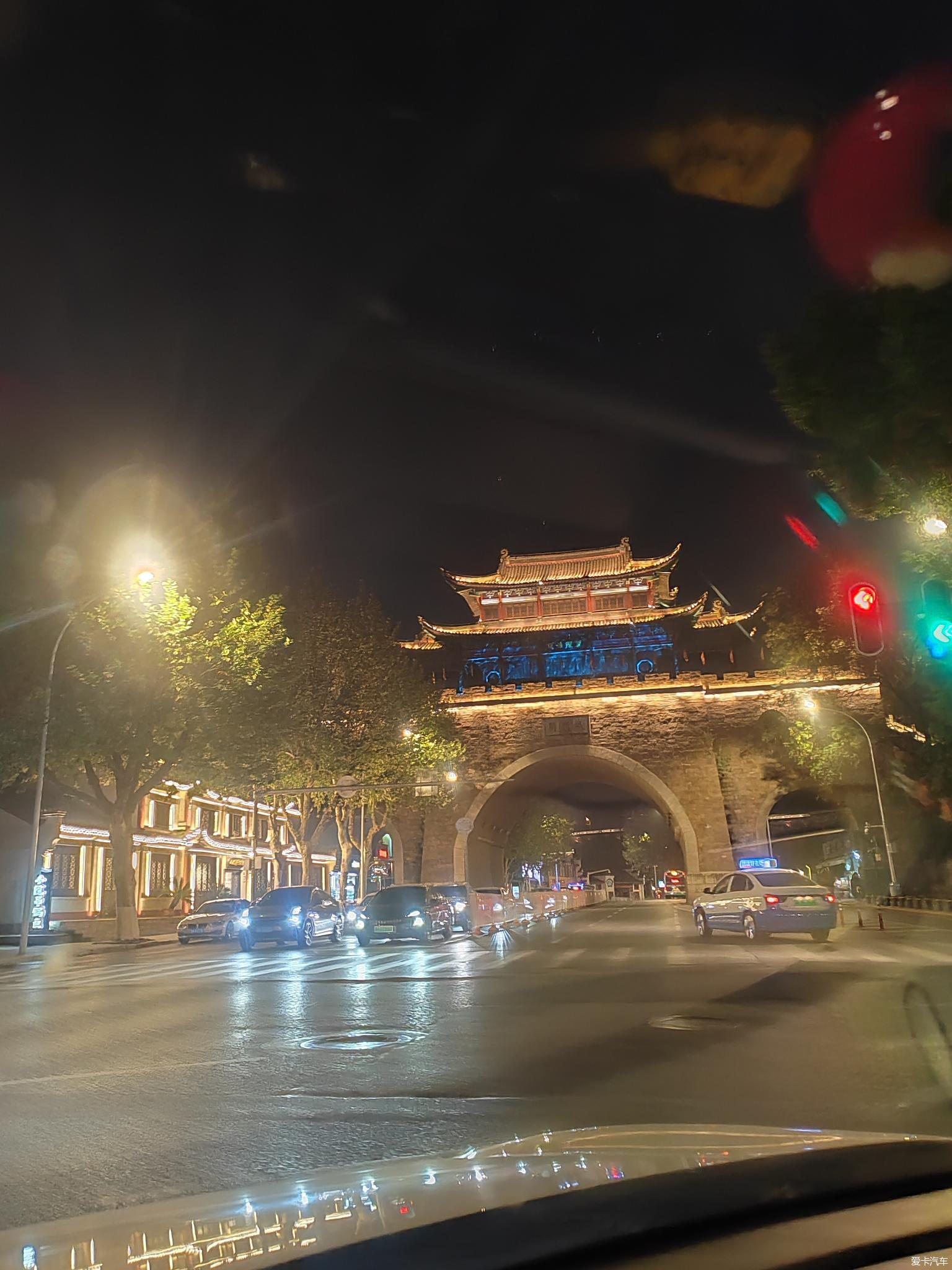 【比拼】夜游南岸嘴公园