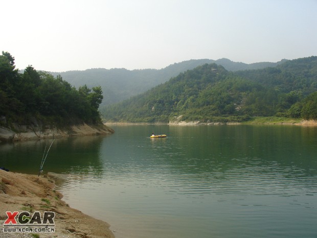 丰梅岭水库位于长沙县北山镇,伍家岭往北约20多公里,生态水库