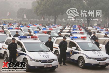 23:23  16楼 杭州前些天也添了60辆新警车,不过是小日本的奥德赛