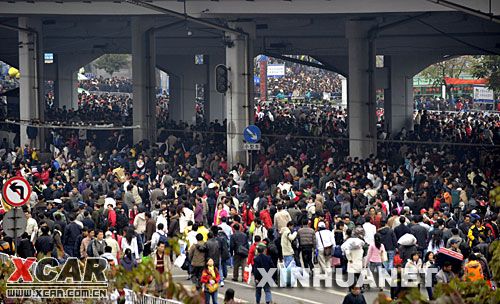 就让照片来说话吧:镜头下的08年中国雪灾[64楼新增广州火车站照片]