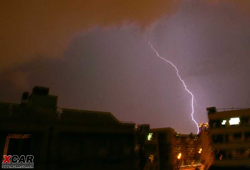 打雷下雨快收衣服