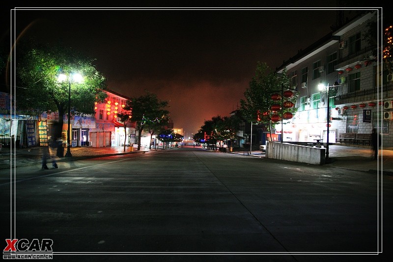 晚上到达华阴县,县城夜景!