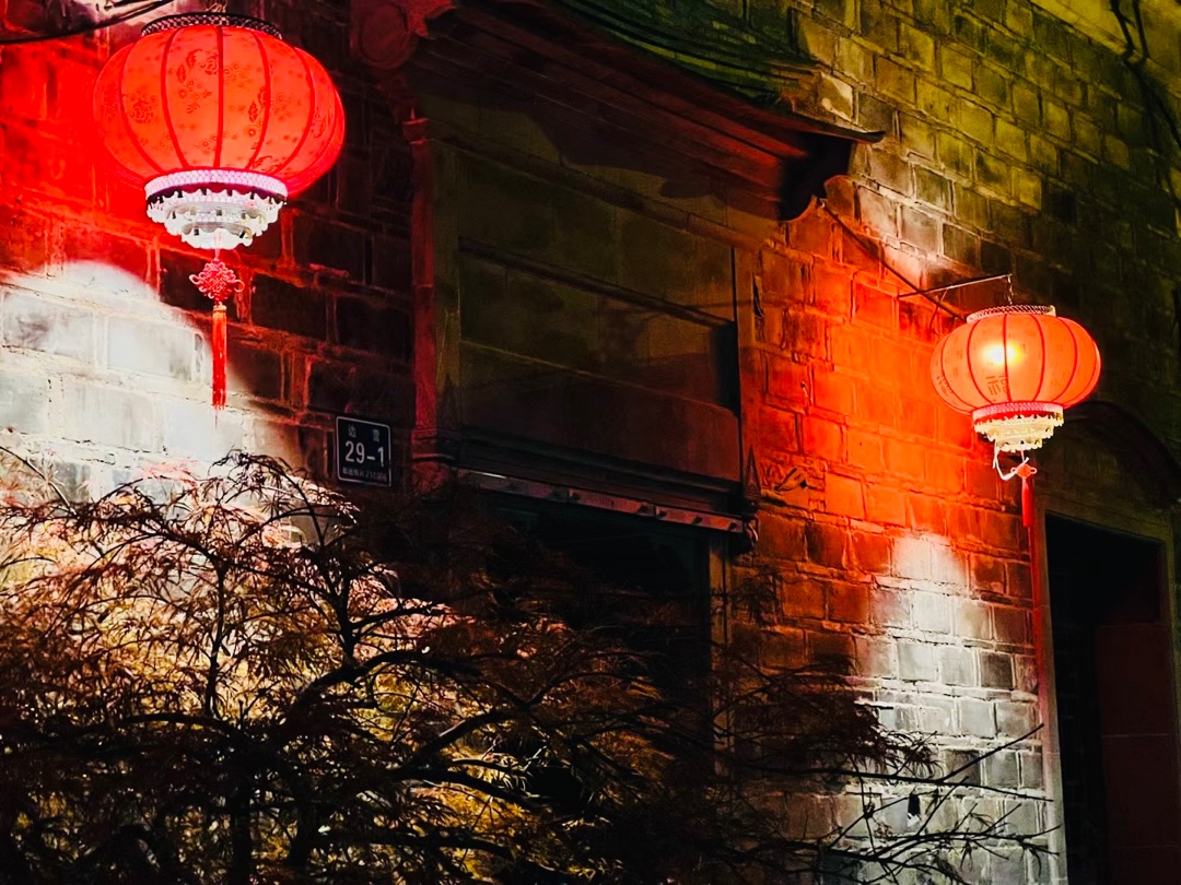 🌙 南京之夜：古巷流光的老门东 🚗🏮