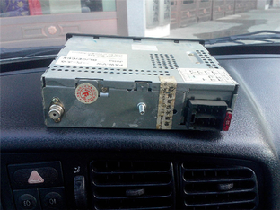 老款捷达收音机保险丝在哪里 06捷达保险盒示意图