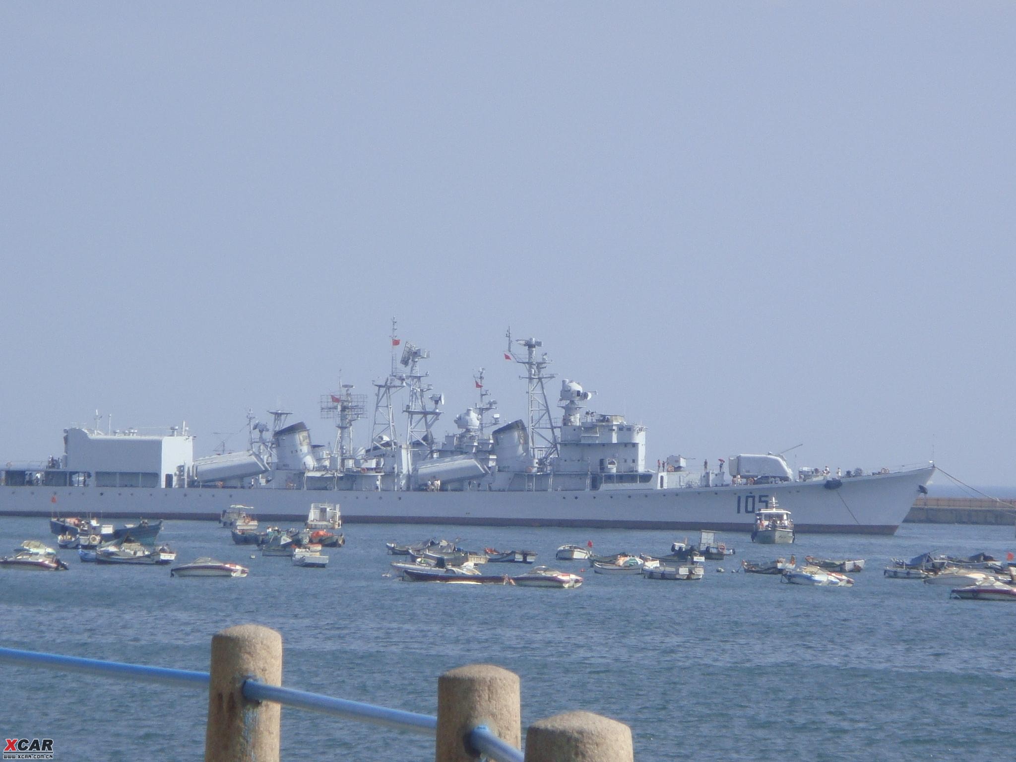 威海海边停的军舰图片