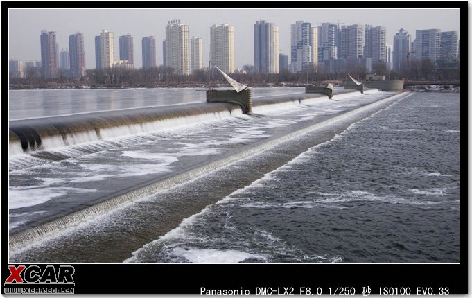 生态溢流坝图片